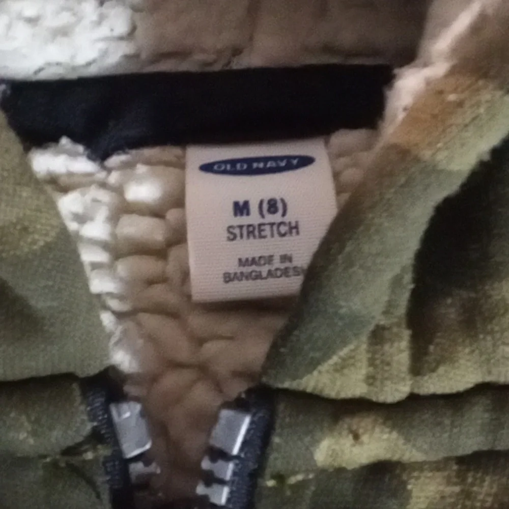 Old Navy Green Camouflage Kids Hoodie SIZE MEDIUM 8